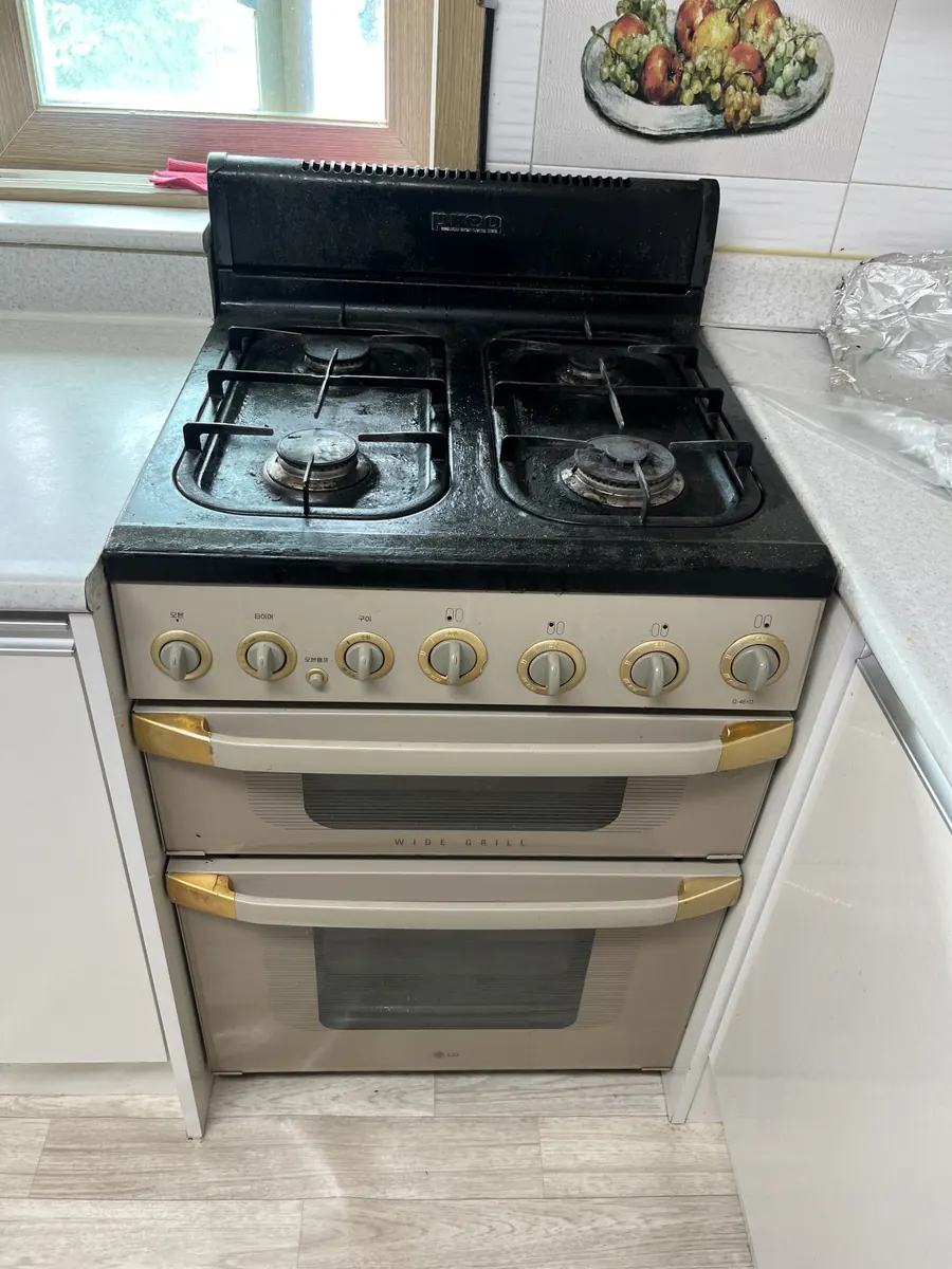 낡은 가스레인지 철거 전 사진